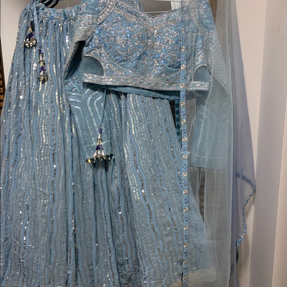 Sold out - Picture 3 of 9